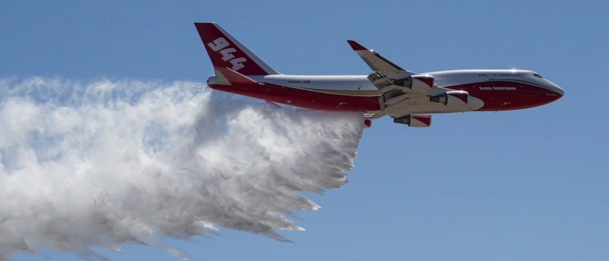 El Supertanker y el tsunami rojo