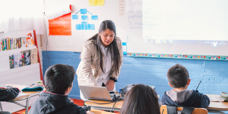 Más clases y más profesores