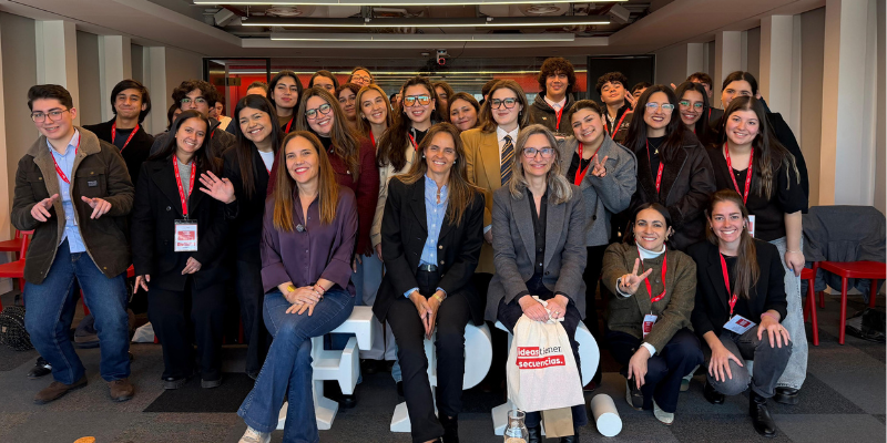 Más de 60 personas participaron del curso «Mujeres al frente: Liderazgo, libertad y futuro de Chile»